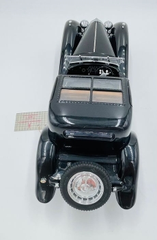 Franklin Mint Bugatti Royal Coupe Napoleon 1926 DieCast Model (1781)